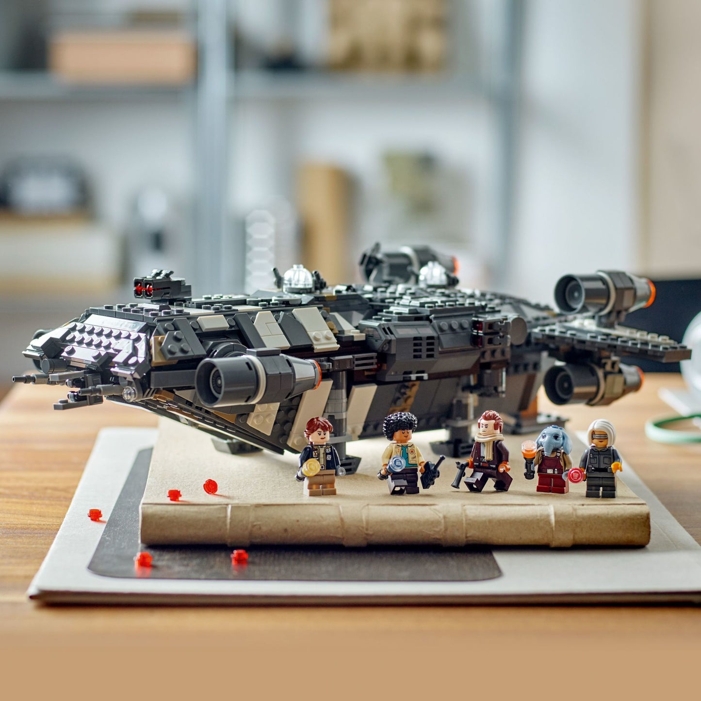 LEGO® Star Wars: Skeleton Crew Onyx Cinder 75374