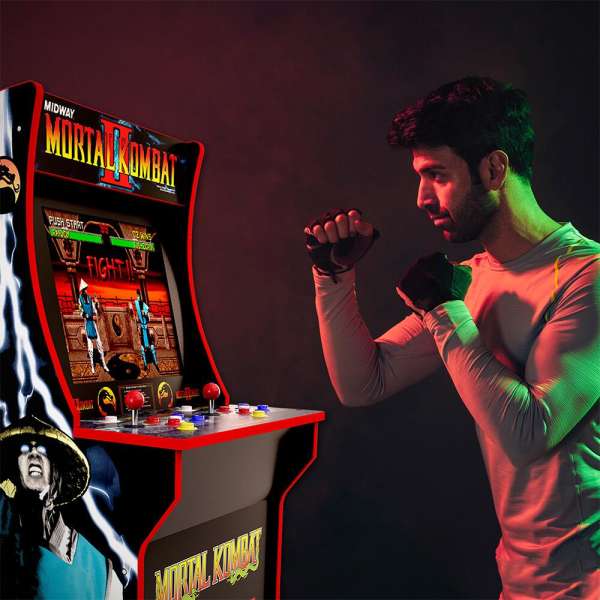 Arcade1Up Mortal Combat Lisanslı Oyun Konsolu Takımı (Sehpalı, Işıklı ve Sandalyeli) - Eklektik House