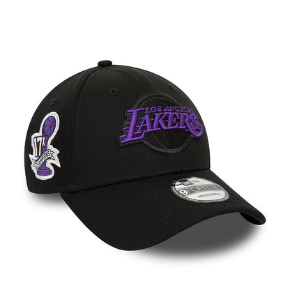 New Era Şapka - LA Lakers NBA Side Patch Siyah 9FORTY Ayarlanabilir Şapka